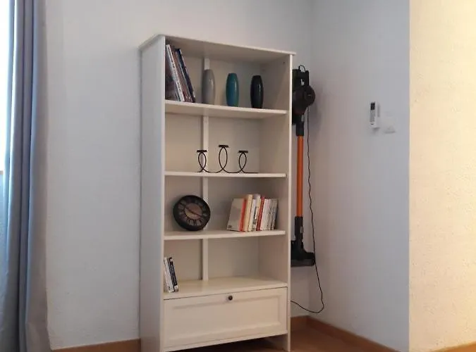 5 Minutes Des Arenes, Parking Gratuit, 6 Couchages Daire
